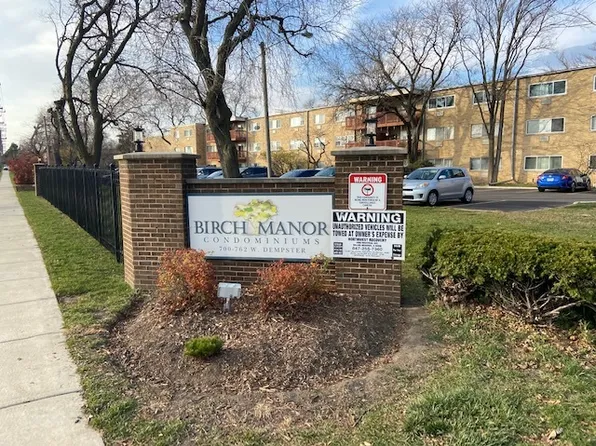 734 Dempster St #5, Mount Prospect, IL 60056