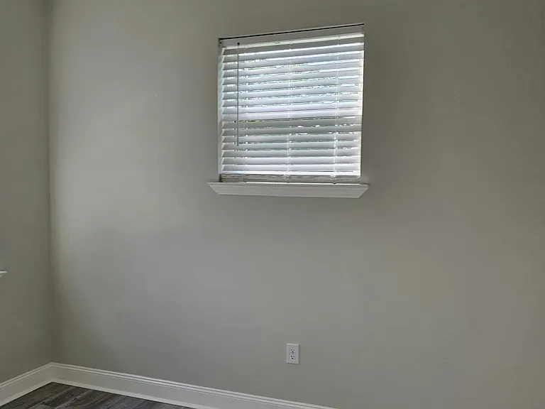 8709 Apricot St — Photo 31