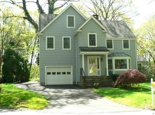 19 Falmouth Rd, Fairfield, CT 06825