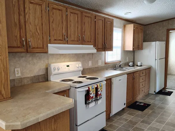 420 E Kay St, Andover, KS 67002