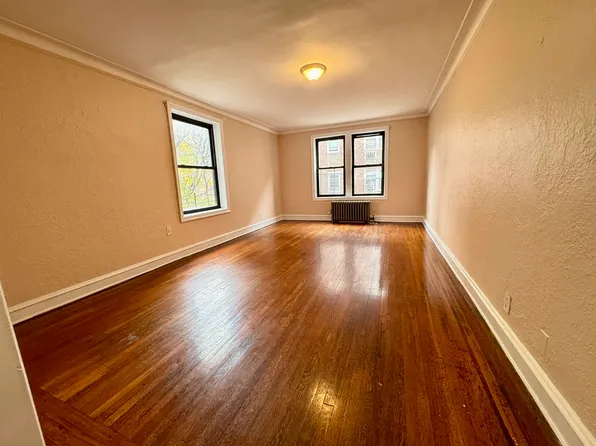 140-70 Ash Avenue image 2 of 5