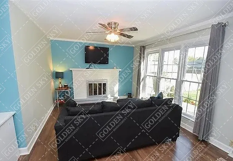 2605 N Maplewood Ave — Photo 13