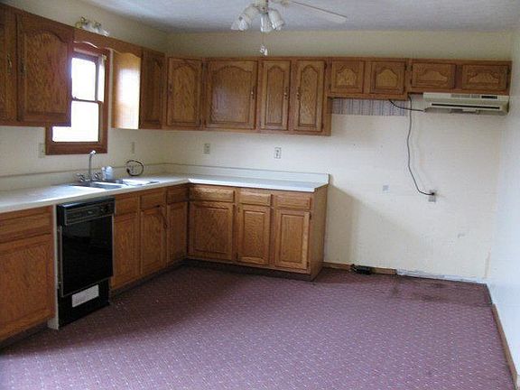 4th image of 1056 Underwood Dr S