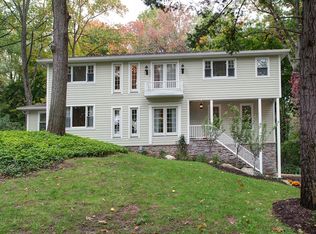 12 Londonderry Way, Summit, NJ 07901