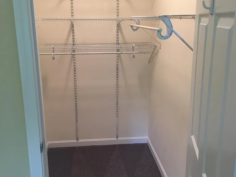 Fahey Place Apartments — Photo 18