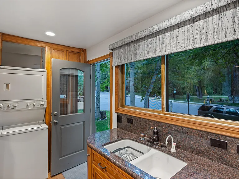124 E Durant Ave #10 — Photo 10