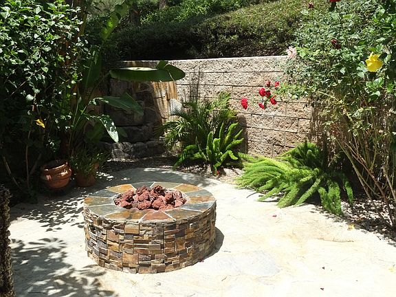 4th image of 5 Halcyon Ln