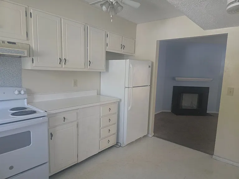 1708 N Hamilton St #E — Photo 3