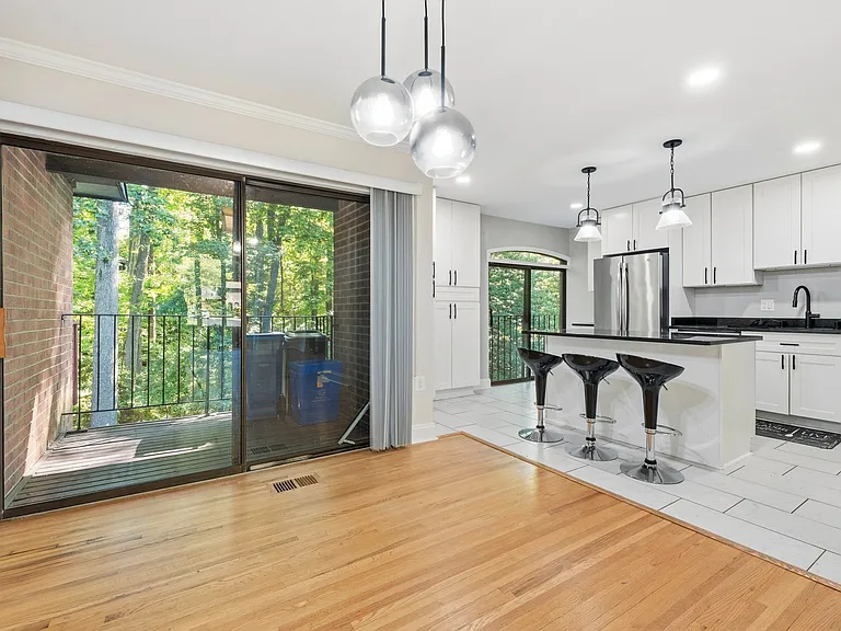 10841 Deborah Dr — Photo 10