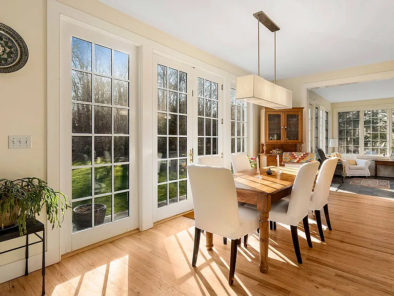 7 Bridge Hill Ln — Photo 8