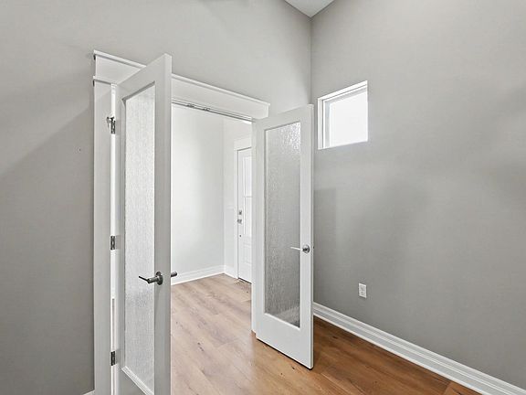 5th image of 31 Kingdom Cres