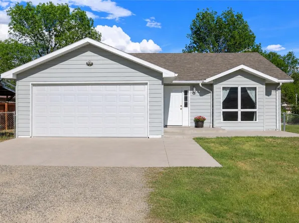 427 S 5th St, Bridger, MT 59014