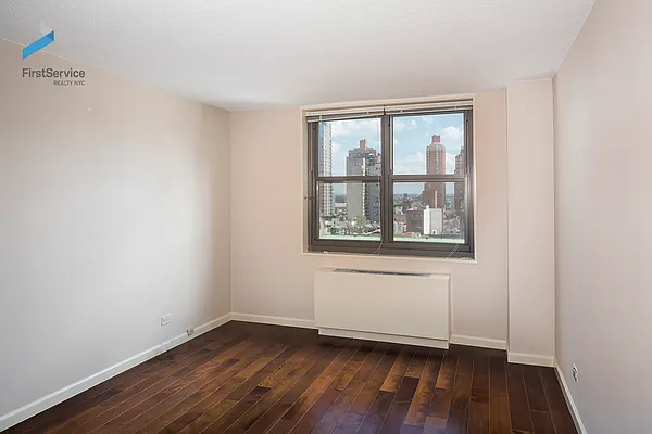 Rented by FirstService Realty (legacy) | media 7