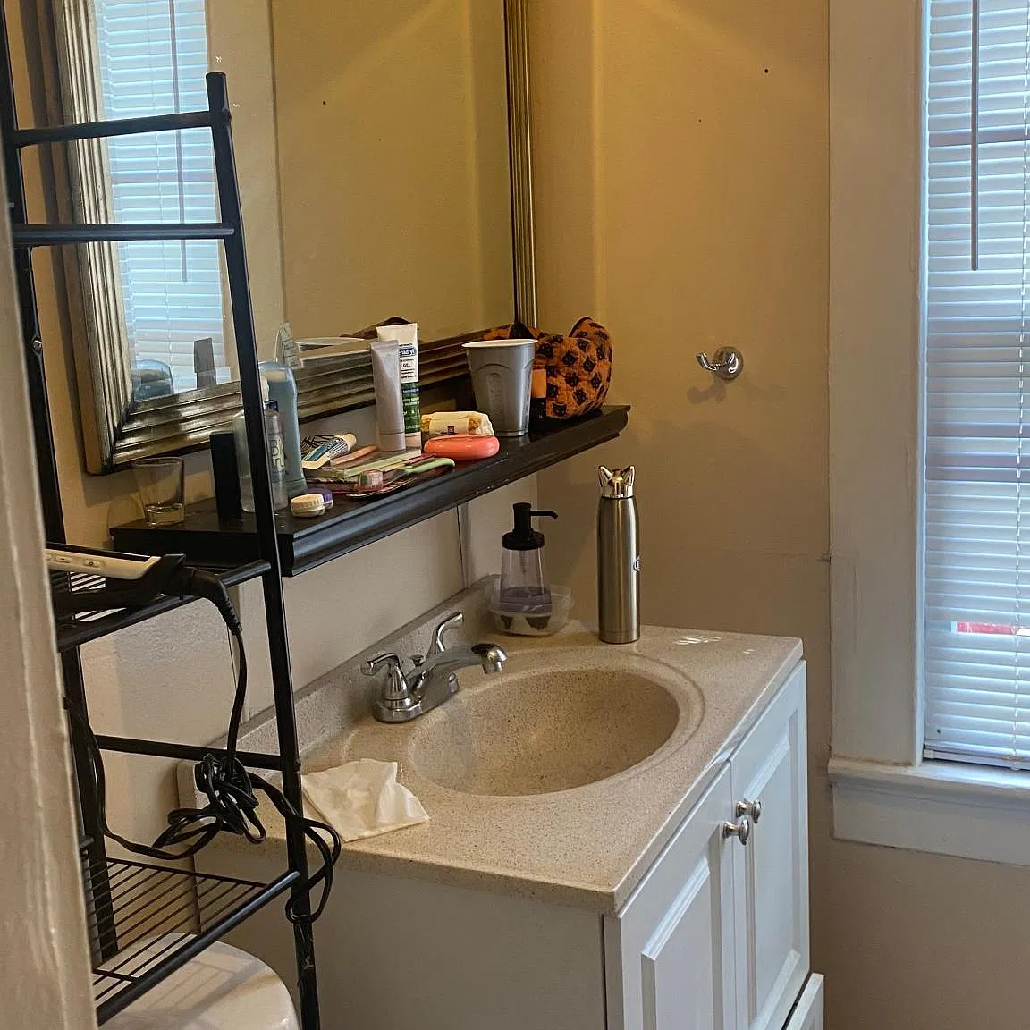4 bed, 2.5 bath, 1568 sqft, $2,500 — Photo 2