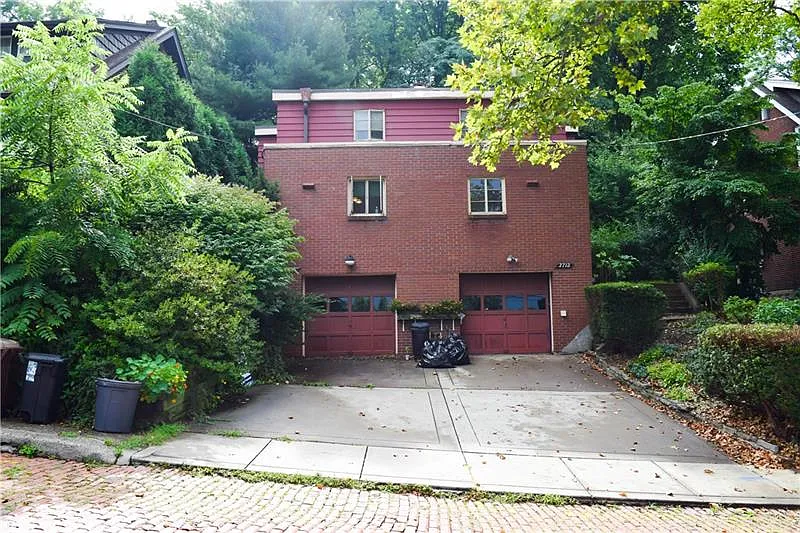 2714 Mount Royal Rd photo 1