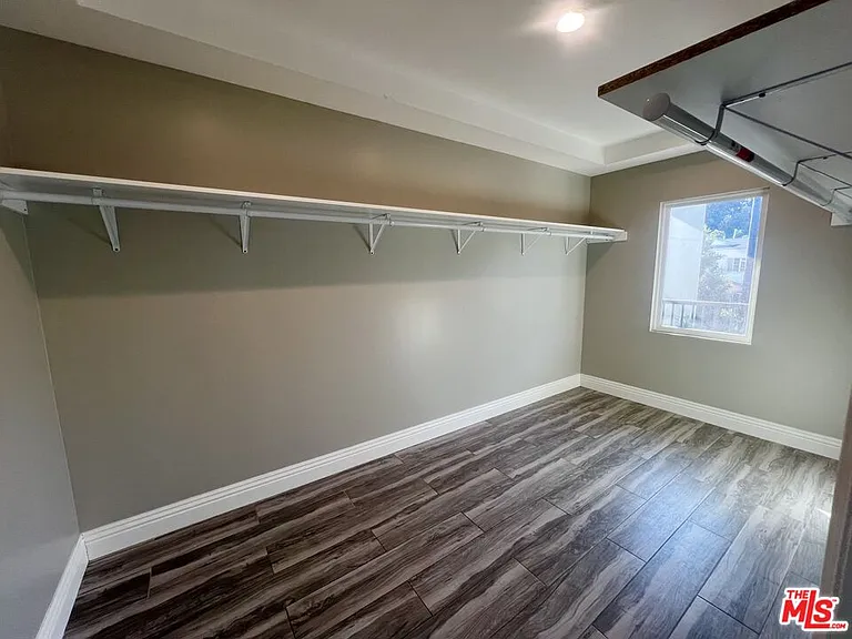 1357 Seward St — Photo 21