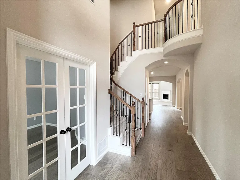 10301 Matador Dr — Photo 3