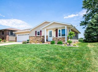 1205 Westminster Dr, Washington, IL
