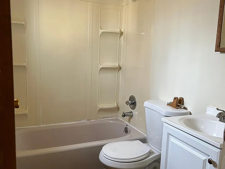 954 Excelsior St — Photo 5