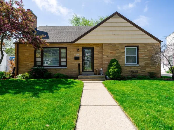 9611 West Lorraine PLACE, Milwaukee, WI 53222