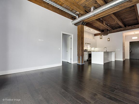 5th image of 1600 S Jefferson St APT 103