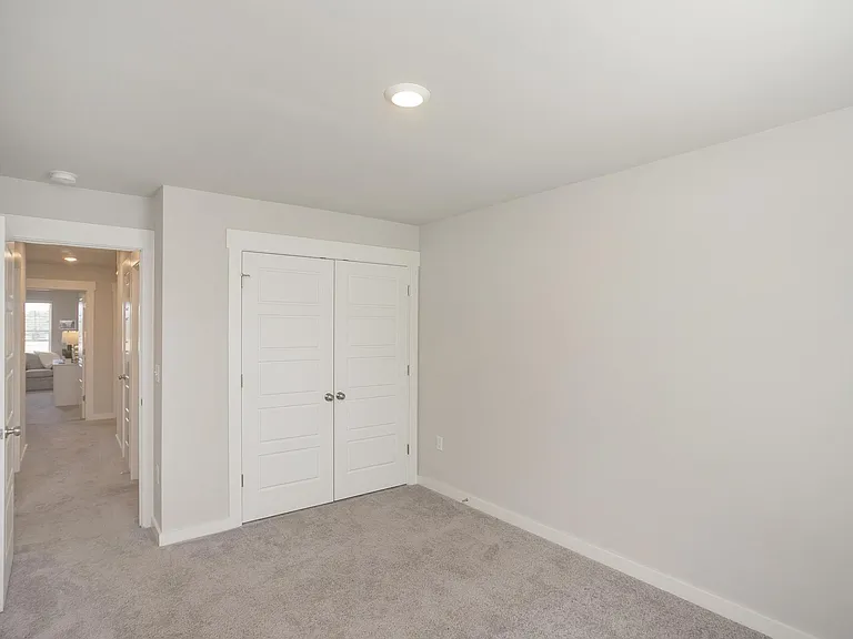 517 Swanholme Dr — Photo 31