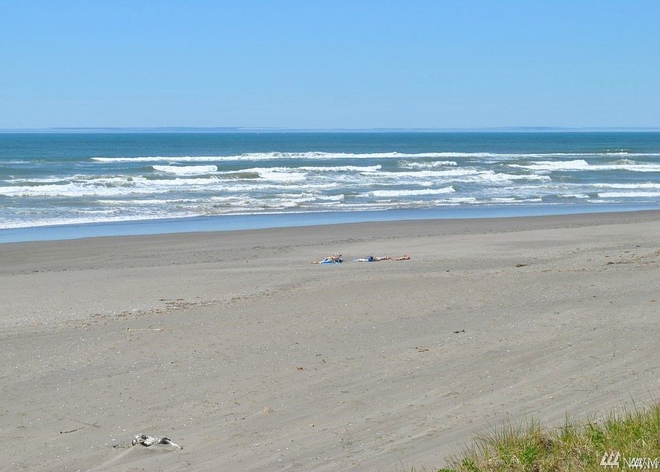 1st image of 521 Sand Dune Ave SW