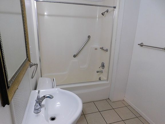 5th image of 300 S Main St #8