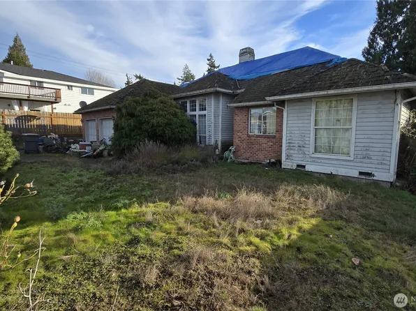 1615 NE 27th Court, Renton, WA 98056