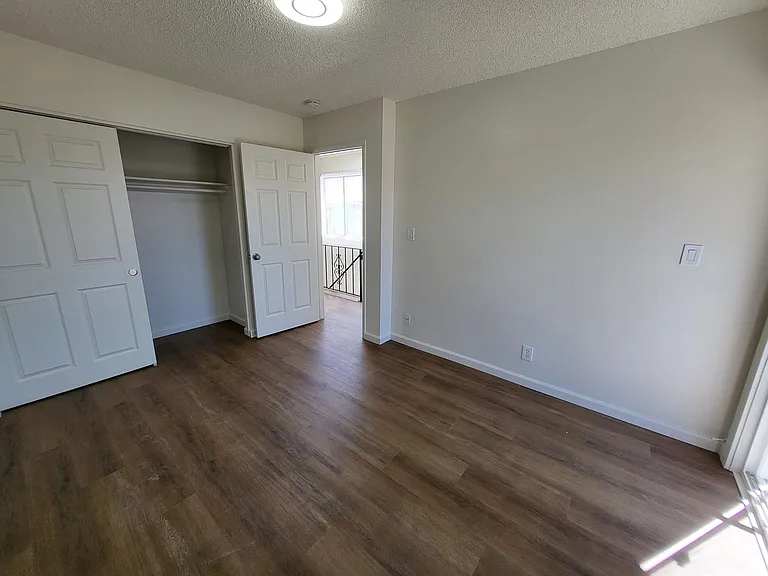 3501-3503 Gypsum Rd #3505 — Photo 7