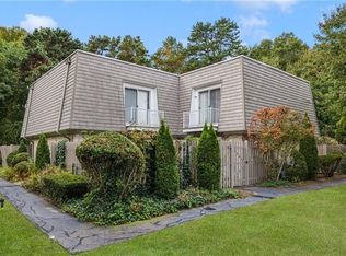 19 Caddy Rock Rd APT D, North Kingstown, RI 02852