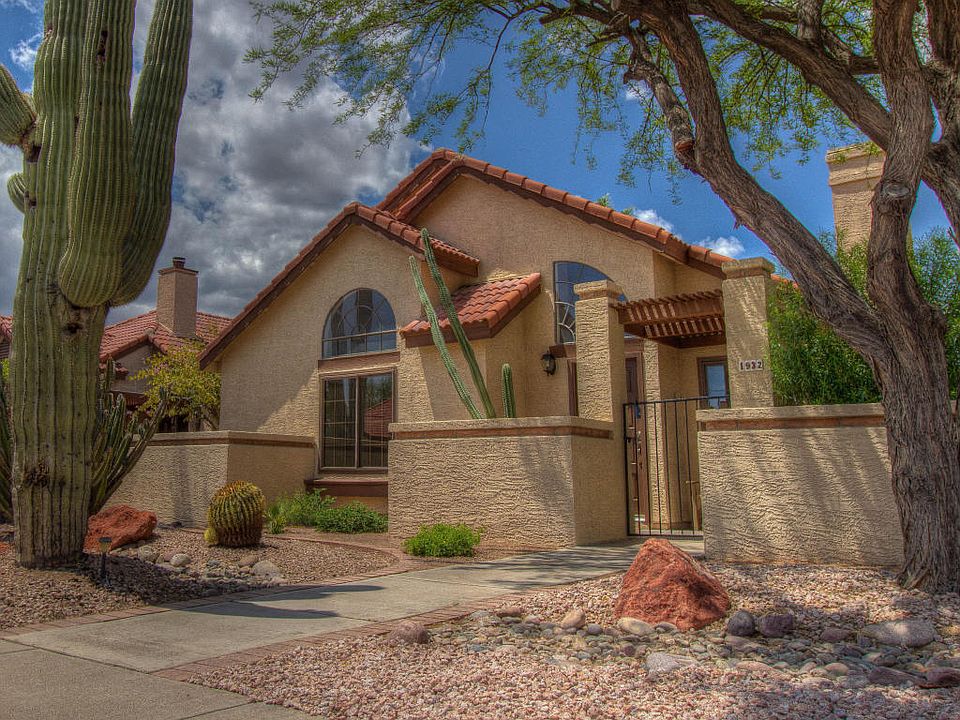 1st image of 1932 E Velvet Dr