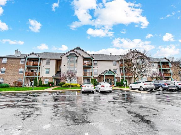 2nd image of 4951 N Arbor Woods Ct APT 304