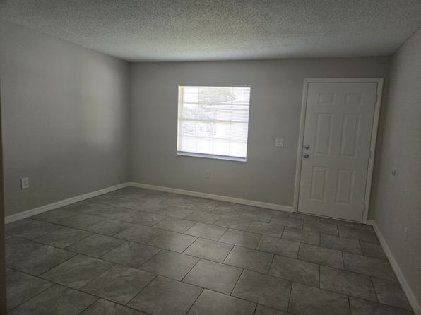 1202 Melody Ln #1202