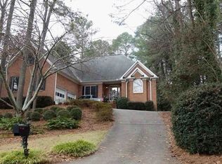 932 Hawkhorn Ct, Alpharetta, GA 30005