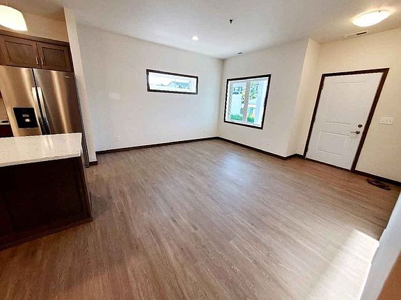 3rd image of 4451 Cumberland Loop #4501