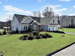 16 Knoll Crest Ct, Cornwall, NY 12518