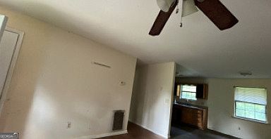 4th image of 1049 Plum St