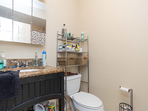 4th image of 5150 N Avers Ave APT 1