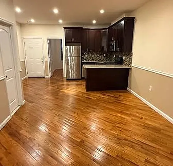499 Linwood St #1 — Photo 4