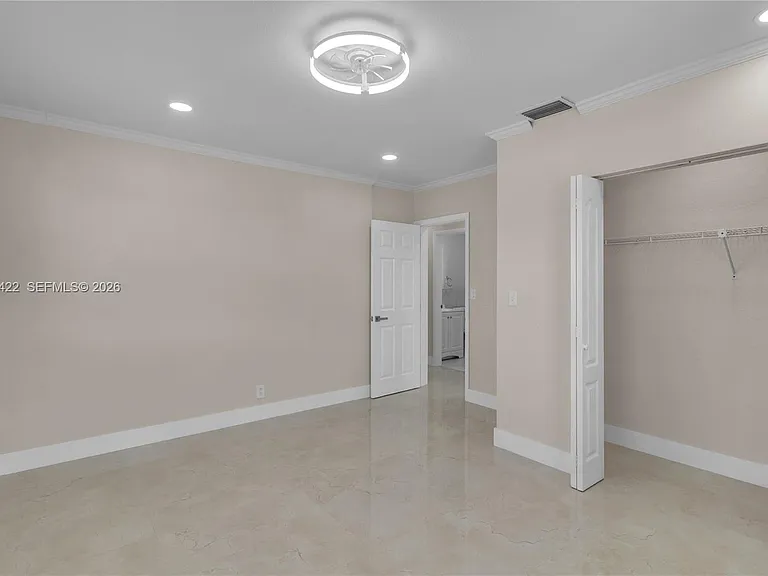 378 SW 6th St #1 — Photo 14