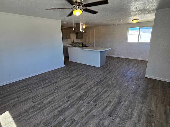 4th image of 9013 Norton St
