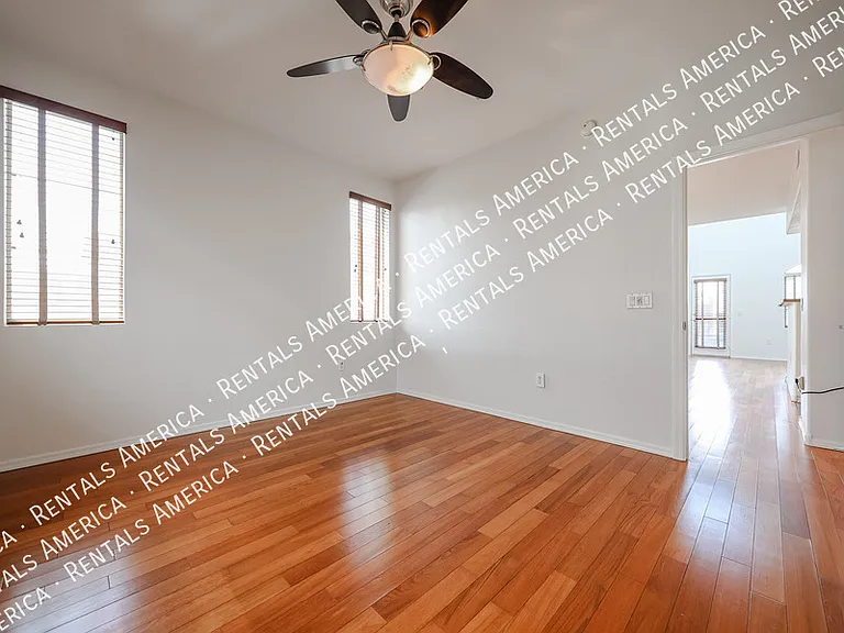 2402 E 5th St #1515 — Photo 19