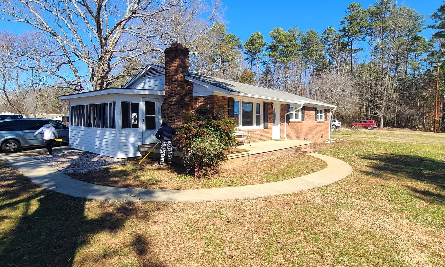 3 bed, 1800 sqft, $1,950 — Photo 1