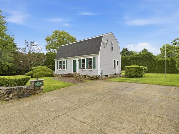 49 Harvest Rd, Middletown, RI 02842