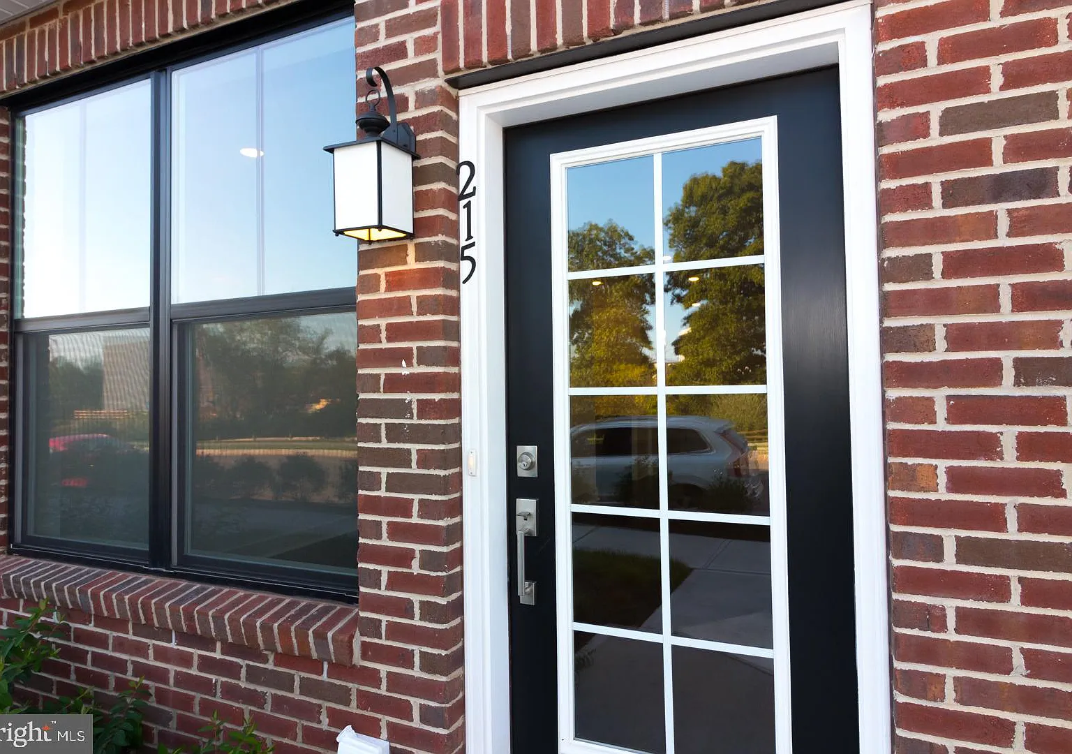 2 bed, 2.0 bath, 1323 sqft, $2,950 — Photo 3