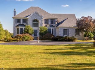 235 Rock Rd, Lambertville, NJ 08530