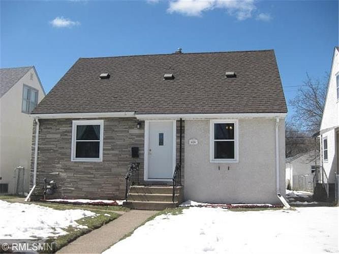 1st image of 838 6th Ave S