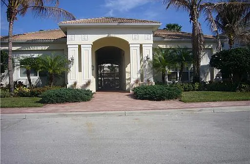 4203 Myrtlewood Cir E #4203 — Photo 17