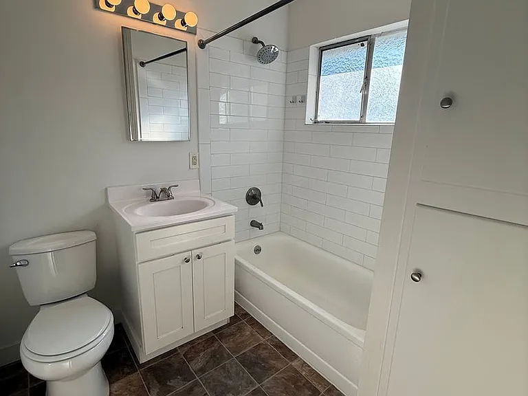 1405 U St #3 — Photo 12